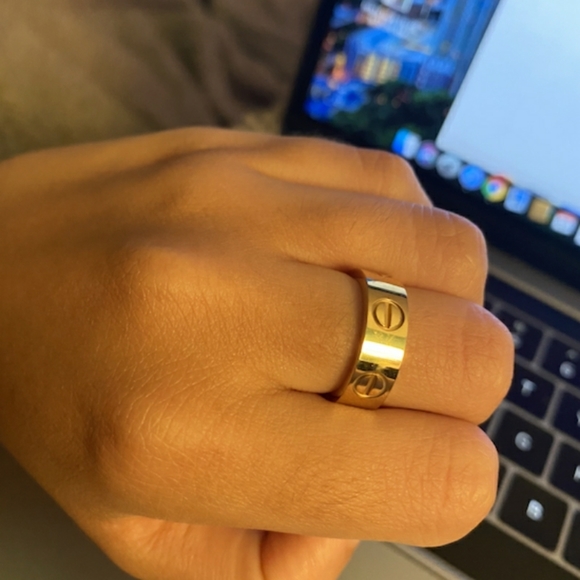 Ring - Picture 3 of 5